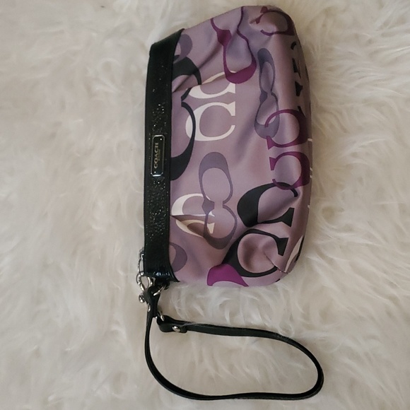 Coach wristlet - Picture 2 of 7